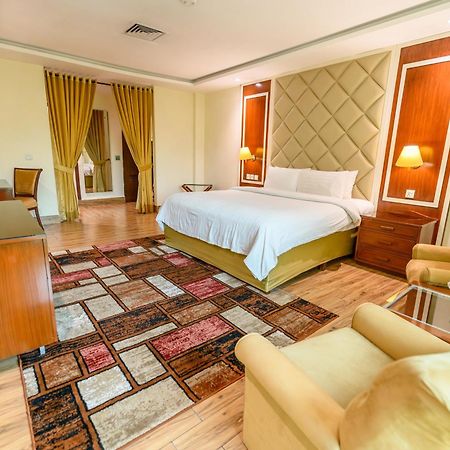 Hotel One Φαϊσαλάμπαντ Εξωτερικό φωτογραφία