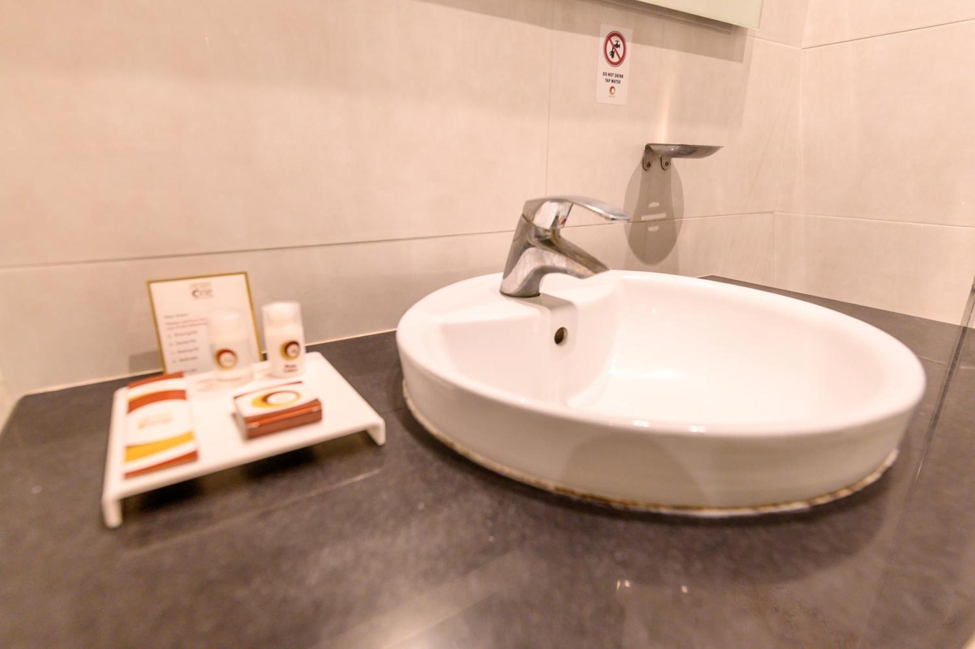 Hotel One Φαϊσαλάμπαντ Εξωτερικό φωτογραφία